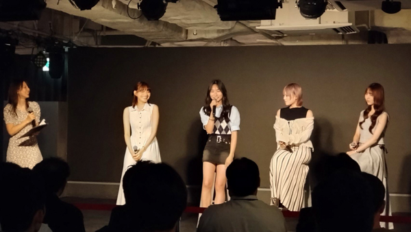 「ももの唄」完成記念試写会イベントに豪華出演者が登場！