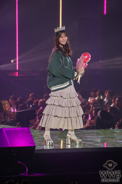日向坂46・小坂菜緒、風船を持った姿が可愛すぎる！TGCファッションショーに登場＜マイナビ TGC 2025 A/W＞