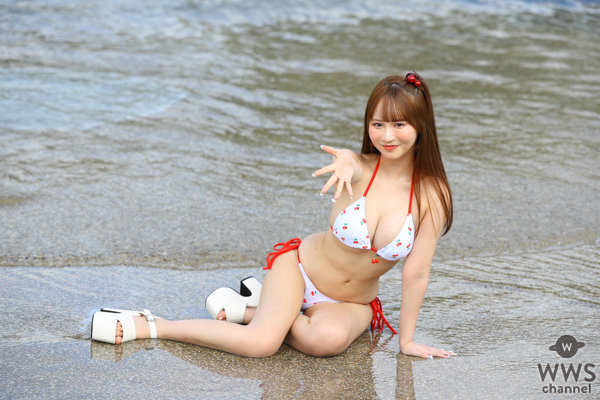 小野六花、ガーリーなさくらんぼビキニで曲線美を大胆披露＜TREND GIRLS撮影会2025 大磯ロングビーチ＞