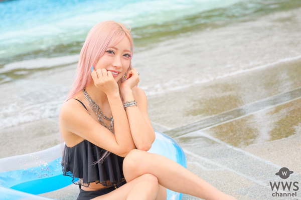 AIKA、シックなブラックのフリルビキニ姿でモードなスタイル披露＜TREND GIRLS撮影会2025 大磯ロングビーチ＞