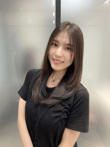 相楽伊織、シンプル衣装で魅せる美貌にファン「めっちゃ素敵、見惚れちゃいます」