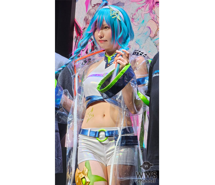 えなこ、美肌あらわなコスプレ姿でファン魅了