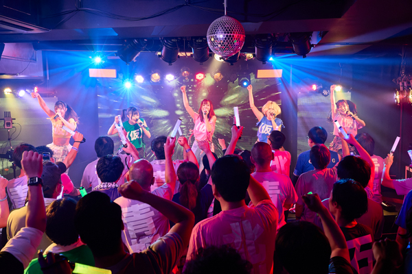 アップアップガールズ(仮)、新体制初のワンマンライブ『アップアップガールズ(仮)From ZERO~そして宇宙へ~』開催