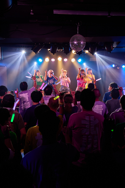 アップアップガールズ（仮）、新体制初のワンマンライブ『アップアップガールズ（仮）From ZERO～そして宇宙へ～』開催