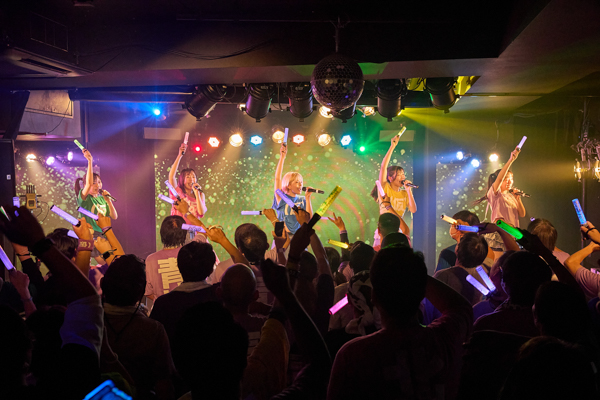 アップアップガールズ（仮）、新体制初のワンマンライブ『アップアップガールズ（仮）From ZERO～そして宇宙へ～』開催
