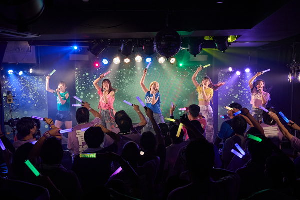 アップアップガールズ（仮）、新体制初のワンマンライブ『アップアップガールズ（仮）From ZERO～そして宇宙へ～』開催