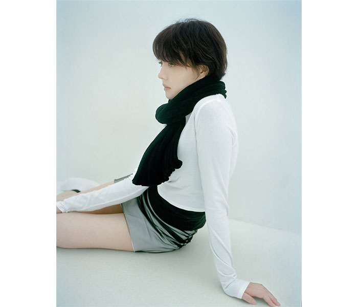 トリンドル玲奈、美脚あらわなミニ丈秋コーデ披露！「可愛い過ぎて直視出来ないレベル」