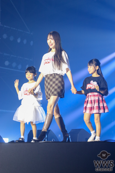 【写真特集】RiNCENT#・雪乃椛鈴、美脚あらわなミニ丈衣装でランウェイを歩く！〈GIGA•GIGA SONIC presented by UtaTen / チェキチャ！〉