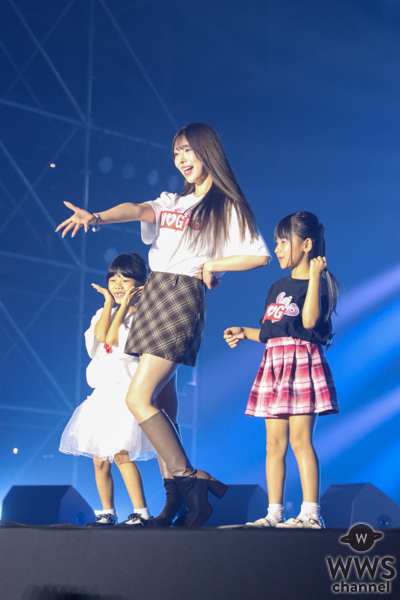 【写真特集】RiNCENT#・雪乃椛鈴、美脚あらわなミニ丈衣装でランウェイを歩く！〈GIGA•GIGA SONIC presented by UtaTen / チェキチャ！〉