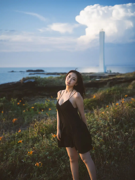 女王との再会──。沢口愛華が「blt graph.vol.112」の表紙＆巻頭に登場。
