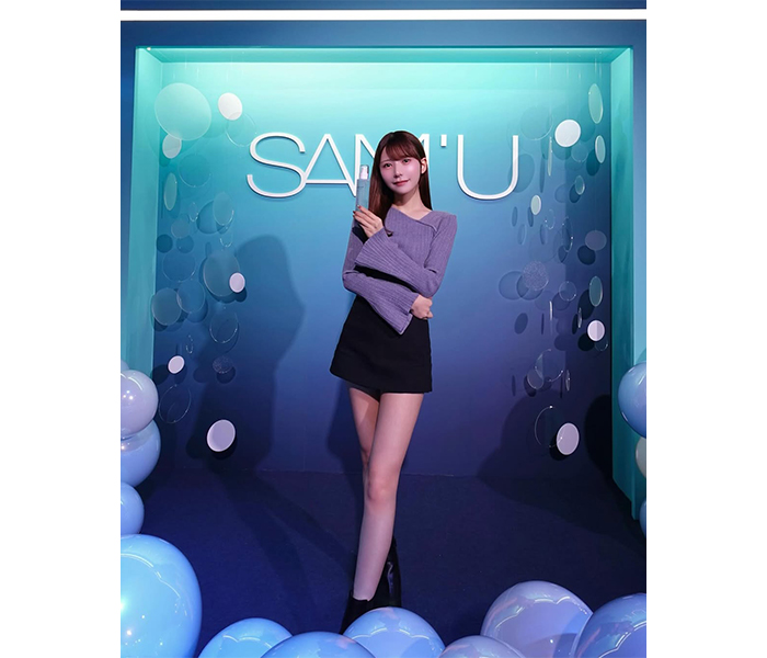 秦はるか、美脚きわだつミニ丈ファッションにファン釘付け！！！「今日も透明感が抜群です！」