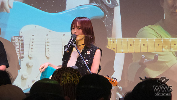 【動画】山本彩、クールなブラックコーデで登場！ラフォーレ原宿でフェンダーの魅力語る。＜FENDER EXPERIENCE 2025＞4
