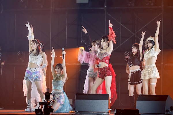 【写真特集】TiiiMO、美肌あらわな衣装でパフォーマンス！個性豊かな魅力で会場を圧倒〈GIGA•GIGA SONIC presented by UtaTen / チェキチャ！〉