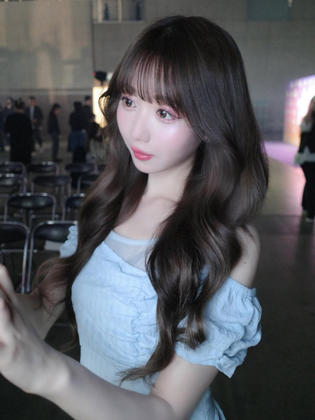 大谷映美里、美肌あらわな冬コーデにファン絶賛の声！