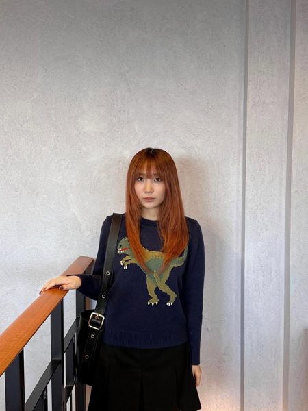 幾田りら、美脚きわだつ黒タイツ×暗色コーデでファン魅了「いくらさん、ほんとに可愛い！」