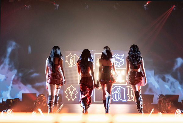 aespa、全国アリーナツアーが福岡公演からスタート！最新曲「Rich Man」を日本初披露！圧倒的なパフォーマンス力、鉄の味で魅了した一夜！