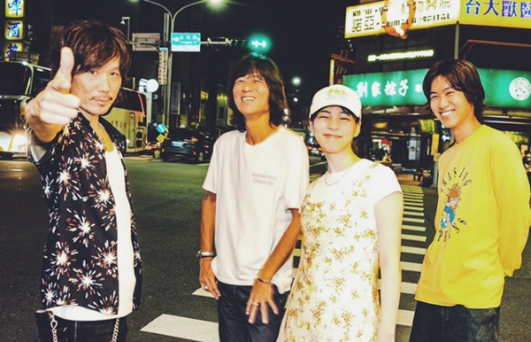 「いつも思うけど、のんちゃん腕も指も細～い」のん、台湾の京都･台南で過ごした夜の思い出ショットにファン歓喜「スッゴイ楽しそうな４人兄妹に見える」「現地の空気が伝わってくるよう」「細身の美人」「のんちゃん超笑顔最高」の声