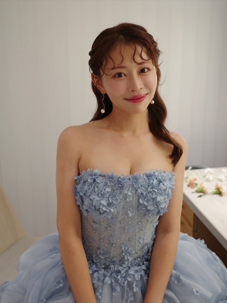 高木由梨奈、美しすぎるドレス姿で圧巻のビジュ披露！