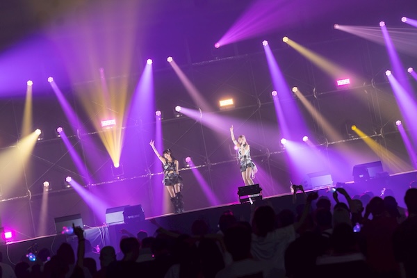 【写真特集】REIRIE、ミニ丈衣装でギガソニに登場！息のあったパフォーマンスで会場を魅力〈GIGA•GIGA SONIC presented by UtaTen / チェキチャ！〉