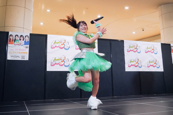 アップアップガールズ（２）新曲初披露！『にきちゃん Road to Zepp アップアップガールズ（２）×ロージークロニクル』発表！10月26日にきちゃん大勝負っ！に向けて！フリーライブin汐留【レポート】