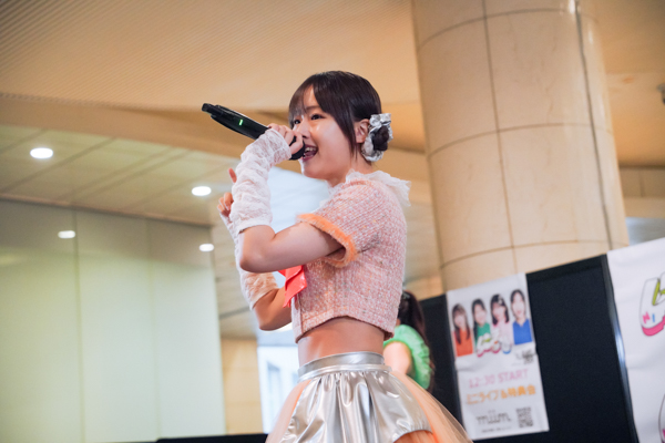 アップアップガールズ（２）新曲初披露！『にきちゃん Road to Zepp アップアップガールズ（２）×ロージークロニクル』発表！10月26日にきちゃん大勝負っ！に向けて！フリーライブin汐留【レポート】