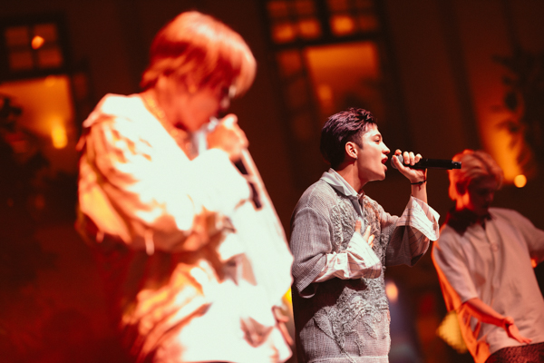 PSYCHIC FEVER＆WOLF HOWL HARMONY、シンガポールにて開催の世界三⼤⾳楽⾒本市「MUSIC MATTERS LIVE 2025」でパフォーマンス！