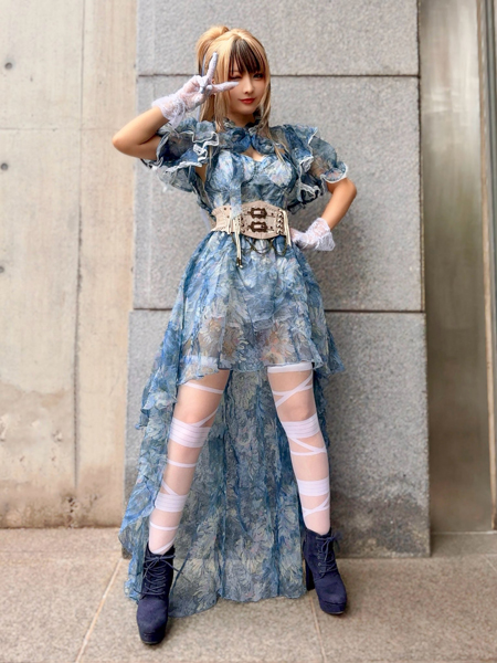 火将ロシエル、カッコ可愛いフィッシュテール衣装で谷間あらわに！