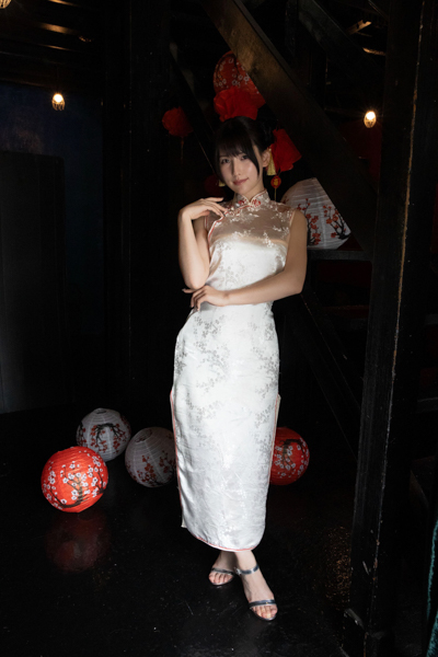 ステージではクールな#2i2・森嶋あんりが中華娘に！？10月24日（金）発売の『ヤングアニマル』に登場