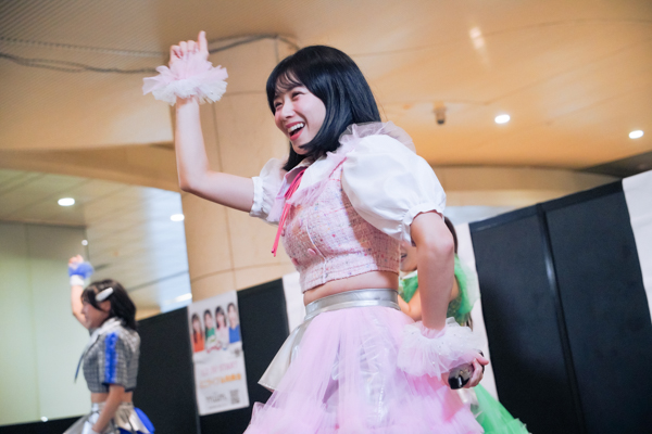 アップアップガールズ（２）新曲初披露！『にきちゃん Road to Zepp アップアップガールズ（２）×ロージークロニクル』発表！10月26日にきちゃん大勝負っ！に向けて！フリーライブin汐留【レポート】