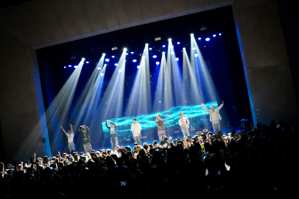 BALLISTIK BOYZ、アジアツアーで上海初上陸！サプライズでEXILE AKIRAも駆けつける！