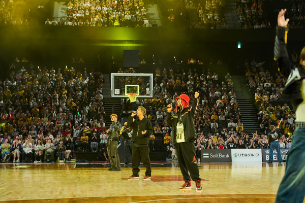 EXILE TRIBE、TOYOTA ARENA TOKYOで開催されたアルバルク東京ホームゲームに登場！