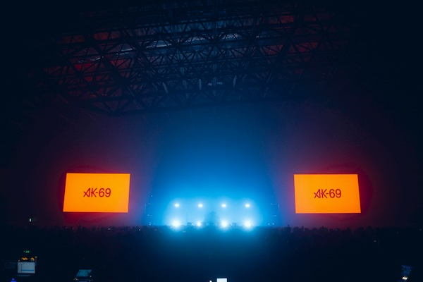 【写真特集】AK-69、怒涛のパフォーマンスと大合唱で生んだ最高の一体感 ＜SAMURAI SONIC Vol.7＞