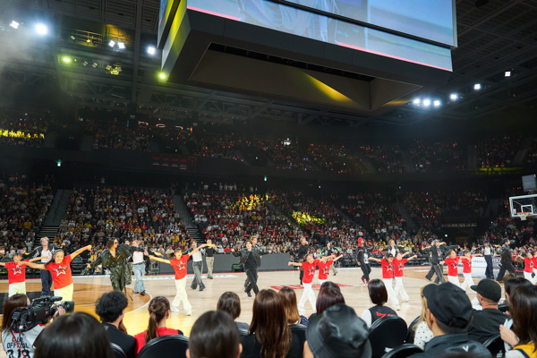EXILE TRIBE、TOYOTA ARENA TOKYOで開催されたアルバルク東京ホームゲームに登場！