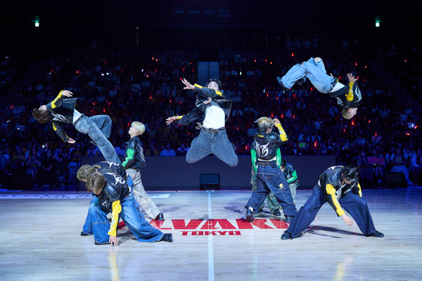 EXILE TRIBE、TOYOTA ARENA TOKYOで開催されたアルバルク東京ホームゲームに登場！
