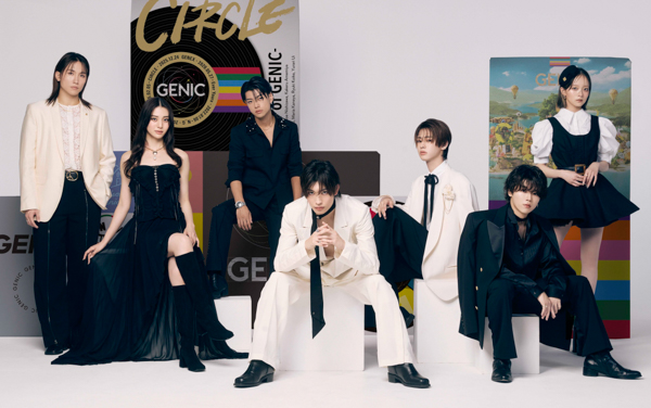 GENIC、ベストアルバム新ビジュアル公開！ファン「ビジュ良すぎて言葉にならない、、白黒ベースの衣装も100万点」の声