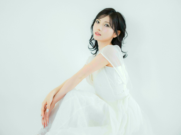 岡田奈々、初の作曲に密着！「あなただけを求めてる」楽曲制作ドキュメンタリーが公開。