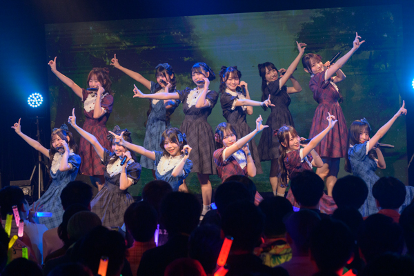 可憐なアイボリーが4周年を記念したワンマンライブを開催！ライブと演技が融合したステージに挑戦し、メンバー12人全員が主役としてカレアイの新たな可能性を届ける！＜オフィシャルレポート＞