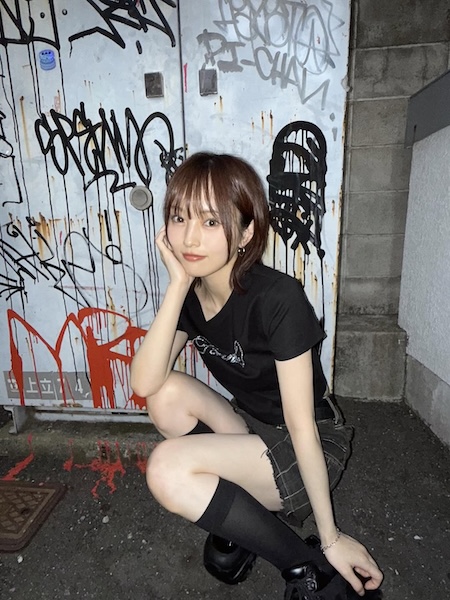 元NMB48・山本彩、パンクロッカー風ミニスカコーデでファン魅了！「さや姉めっちゃ可愛い」