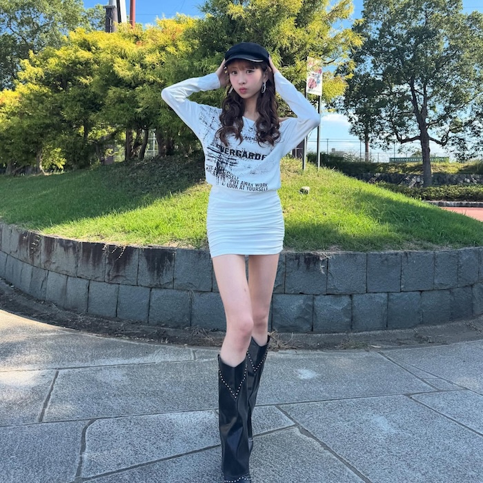 女子高生モデル・こいろん、可愛すぎるホワイトミニコーデ披露！