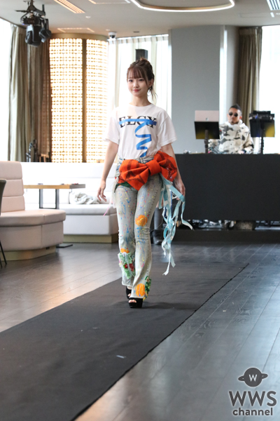 【写真特集】元NMB48・山本光、可愛すぎるデニム姿で圧巻のウォーキング！＜OMOTESANDO TIARA RUNWAY2025＞