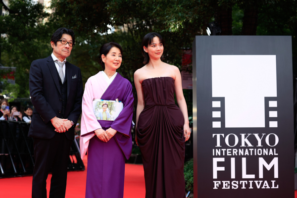 吉永小百合、のん、阪本順治監督登壇！映画『てっぺんの向こうにあなたがいる』 東京国際映画祭OP上映舞台挨拶