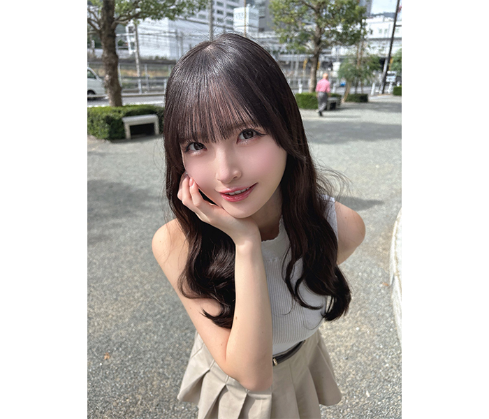 #よーよーよー・由良ゆら、キュートなお姉さんコーデでファン悩殺！