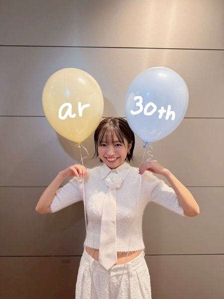 大原優乃、お腹がチラ見えする可愛すぎる全身ホワイトコーデ公開！
