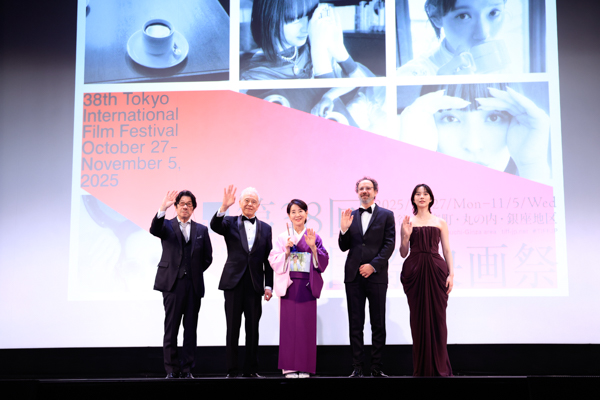吉永小百合、のん、阪本順治監督登壇！映画『てっぺんの向こうにあなたがいる』 東京国際映画祭OP上映舞台挨拶