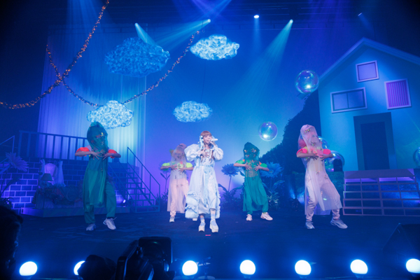きゃりーぱみゅぱみゅ出産後初のワンマンライブにファン歓喜!妊娠中に勇気をもらった「dreamin dreamin」カバーを披露