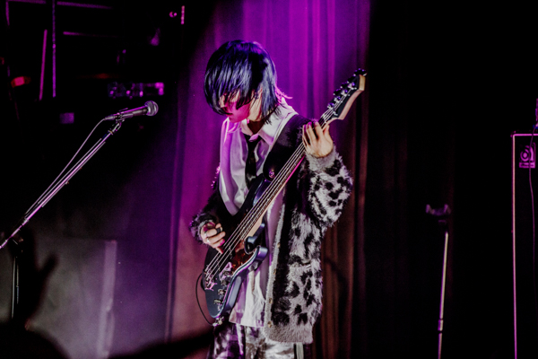 【ライブレポート】 MAQIA、観客たちの心の声と思いを一つにした景色を描く！＜MAQIA ONEMAN TOUR「灯火」公演＞