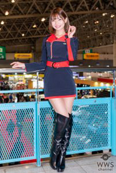 米倉みゆ、美スタイルあらわなスーツコーデを披露