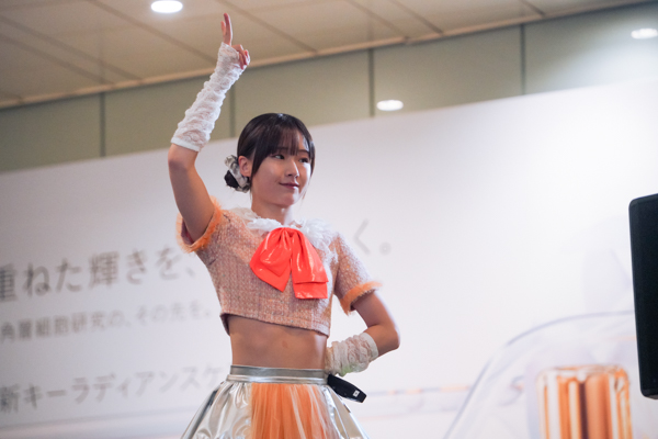 アップアップガールズ(2)新曲初披露!『にきちゃん Road to Zepp アップアップガールズ(2)×ロージークロニクル』発表!10月26日にきちゃん大勝負っ!に向けて!フリーライブin汐留【レポート】