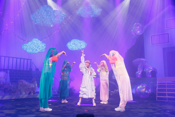 きゃりーぱみゅぱみゅ出産後初のワンマンライブにファン歓喜！妊娠中に勇気をもらった「dreamin dreamin」カバーを披露