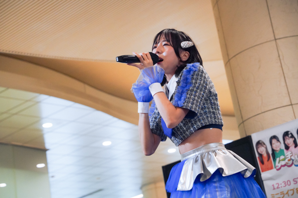 アップアップガールズ（２）新曲初披露！『にきちゃん Road to Zepp アップアップガールズ（２）×ロージークロニクル』発表！10月26日にきちゃん大勝負っ！に向けて！フリーライブin汐留【レポート】